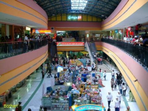 Suasana di dalam Grage Mall Cirebon